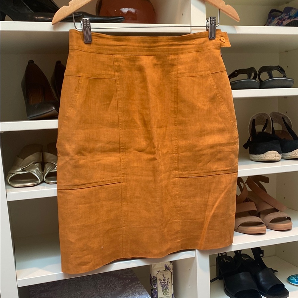 ESCADA - Gorgeous Linen Pencil Skirt.  NWOT.  Size 38 / M
